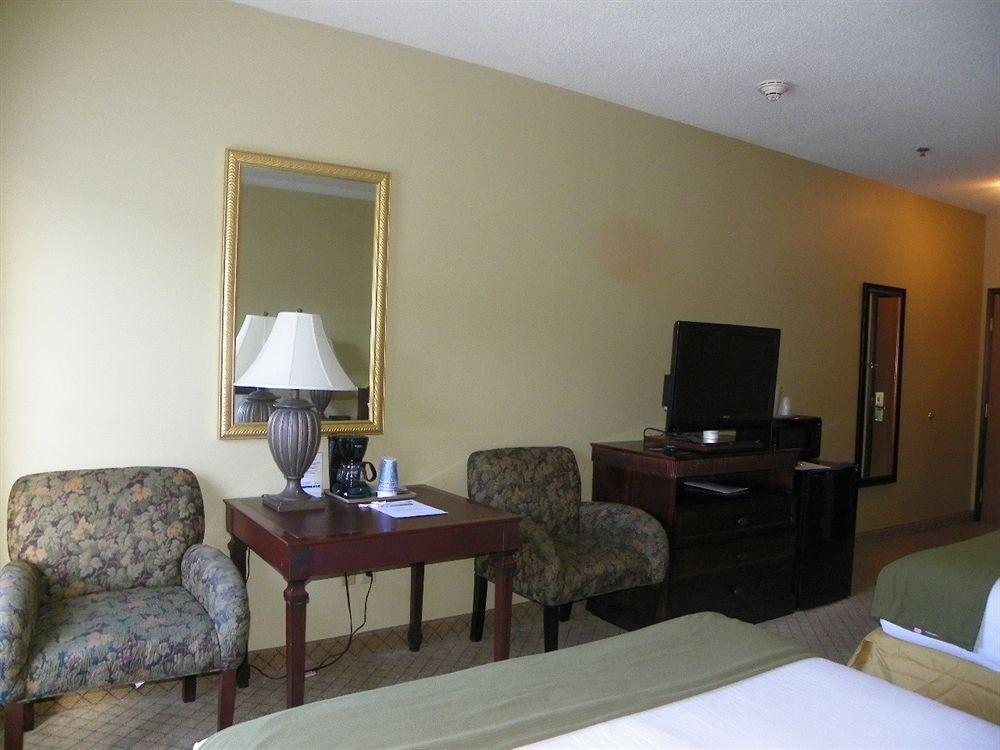 Holiday Inn Express Fairfield By Ihg Eksteriør billede