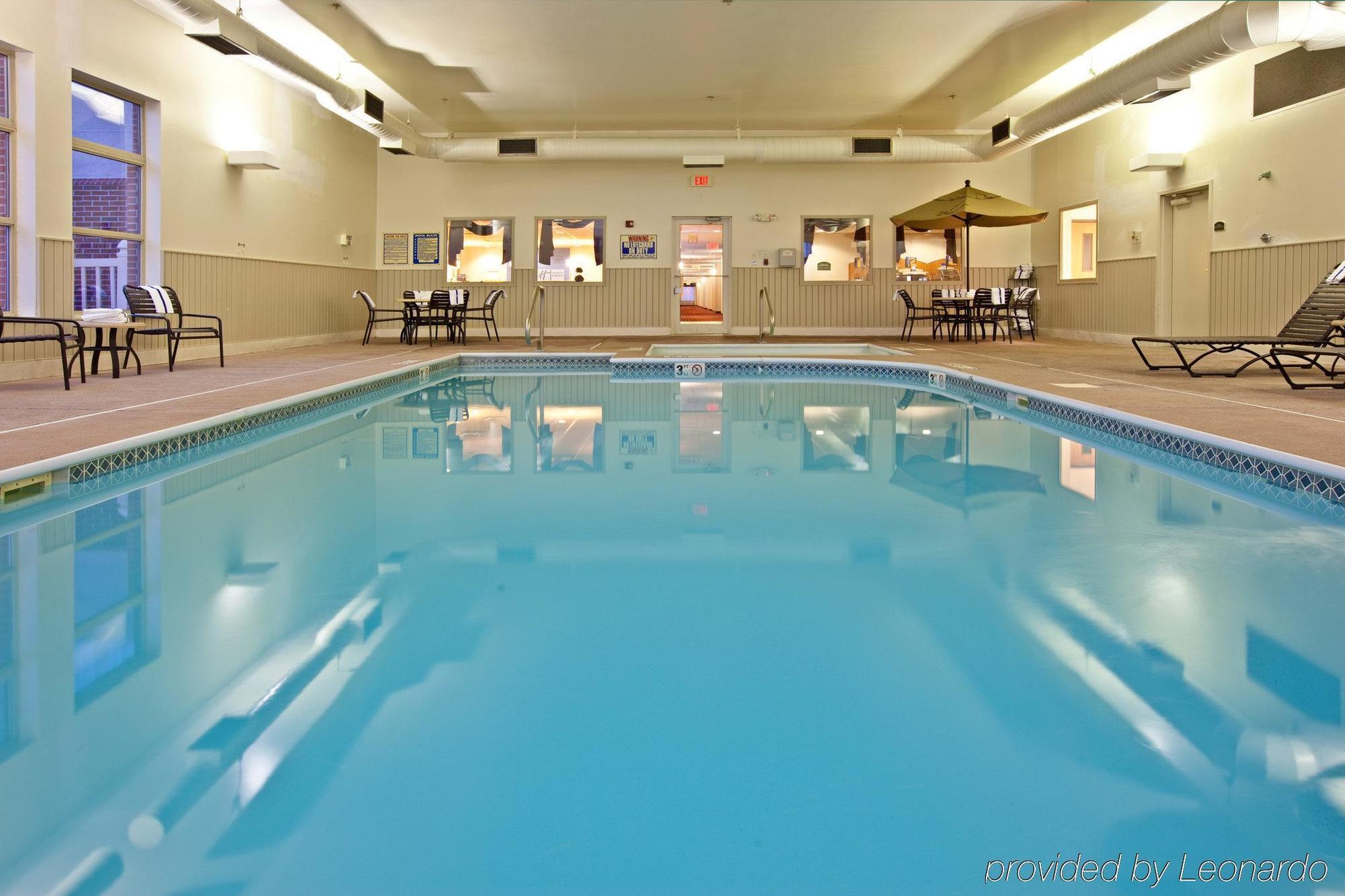 Holiday Inn Express Fairfield By Ihg Eksteriør billede