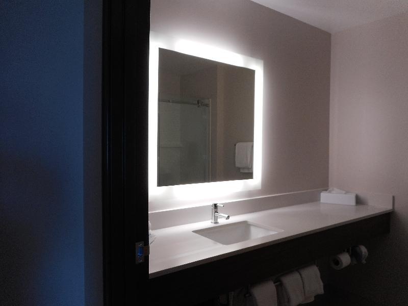 Holiday Inn Express Fairfield By Ihg Eksteriør billede